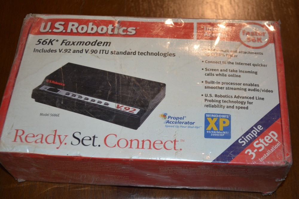 US Robotics V.92 Model 5686E External 56K Faxmodem -- NEW (read description)