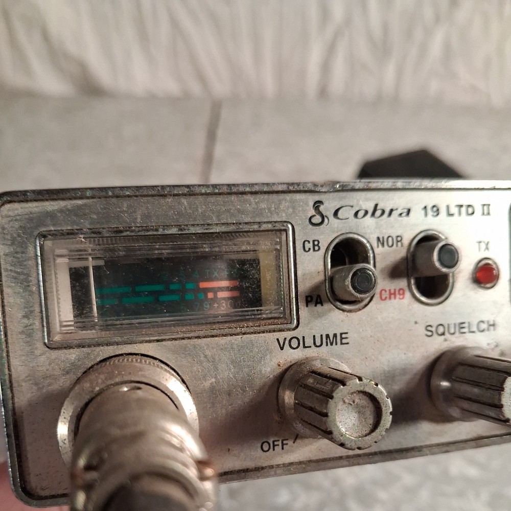 Cobra 19 LTD II Classic Mobile CB Radio Transceiver Untested