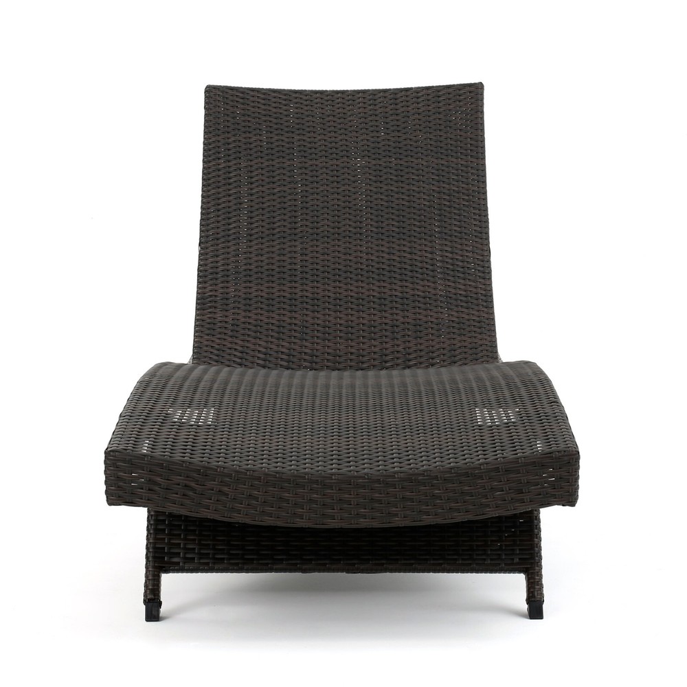 4pc Eliana Wicker Chaise Lounges & Tables Set