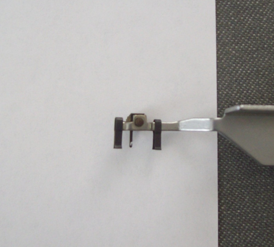 Singer Touch & Sew 620 Sewing Machine Needle Threader Hook #163426