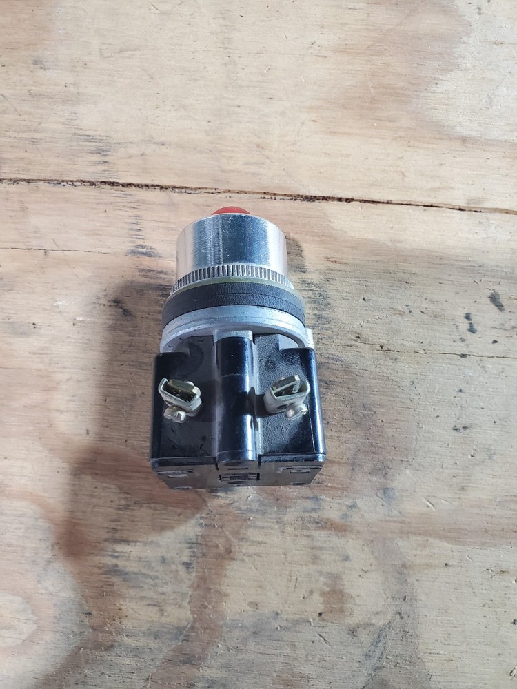 Square D 9001 Type KM1 30mm Panel Light with Red Lense.