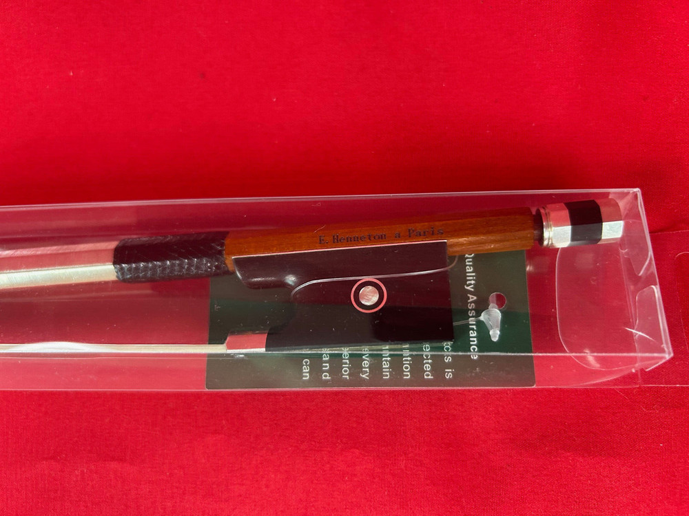 E. Henneton a Paris Pernambuco Violin Bow 4/4 Silver Mount-Sartory Model