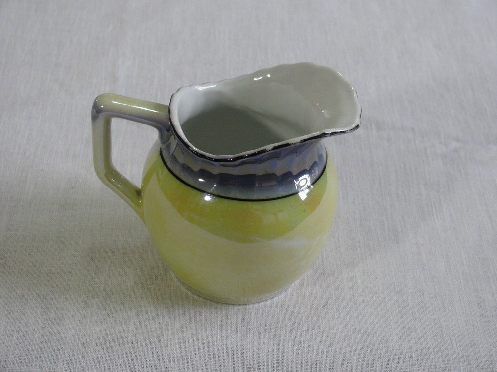 Vtg Leuchtenberg Lusterware Creamer, Blue/Yellow, Germany