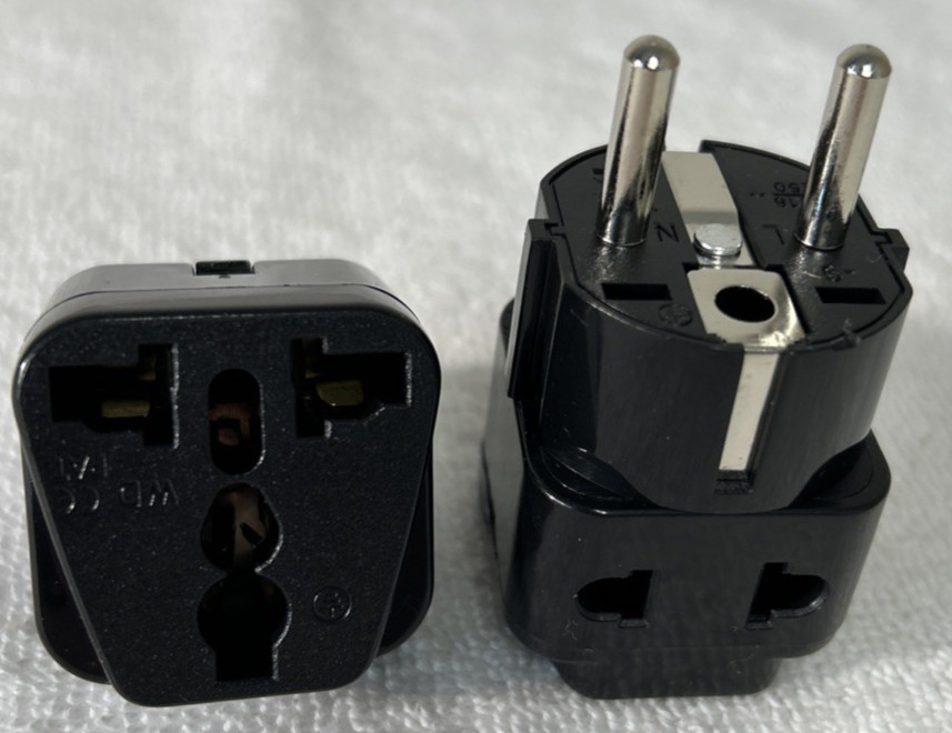 Pair USA EU European IT Italy Conversion Plug Adapter Socket Portable Converter