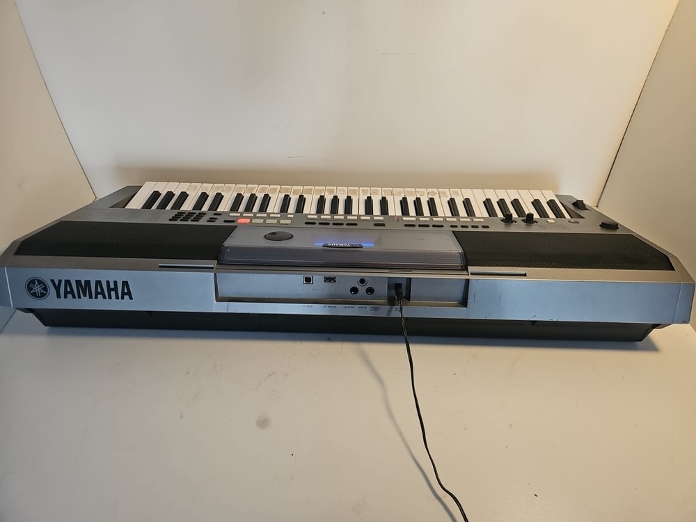 Yamaha PSR E443 61 Key Keyboard - Gray