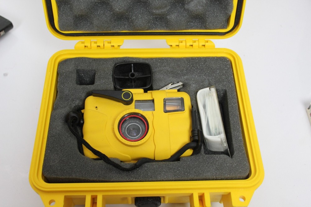 Sealife Reefmaster Automatic Under Water Camera with Flash Shell and Camera 35mm