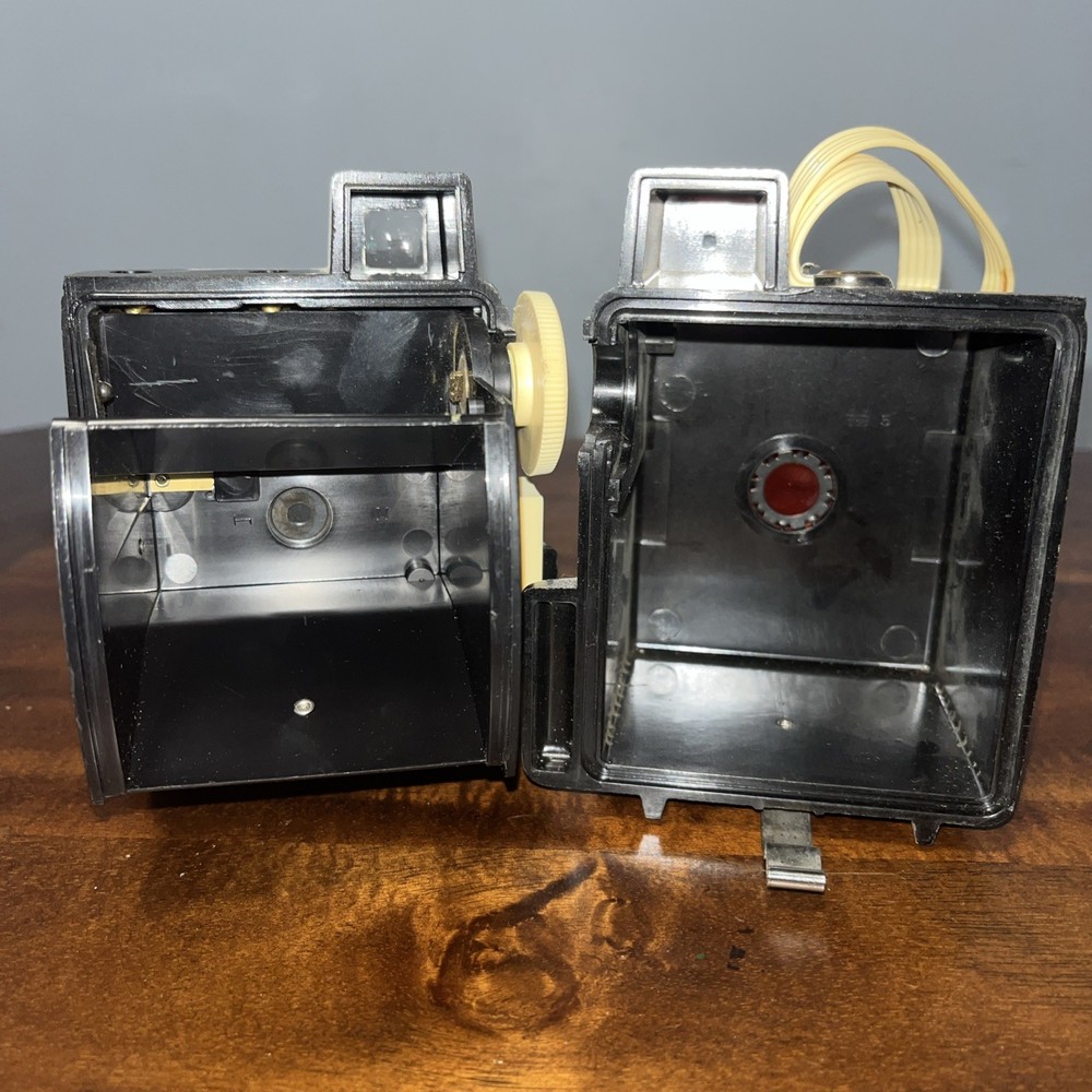 Vintage Imperial Debonair Camera Model 810, With Flash Unit - Untested