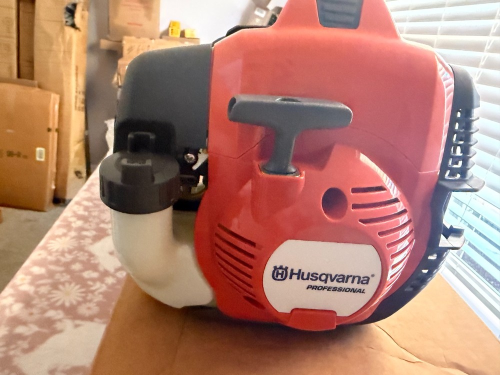 husqvarna 525l trimmer NEW