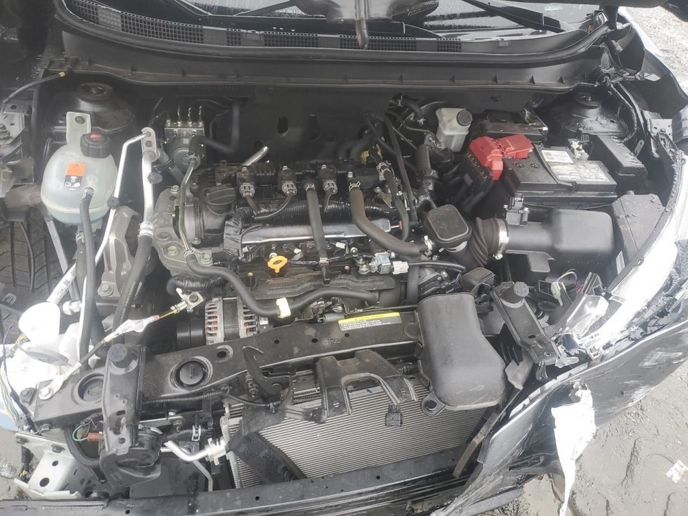 KICKS 2019 Glove Box 4926521