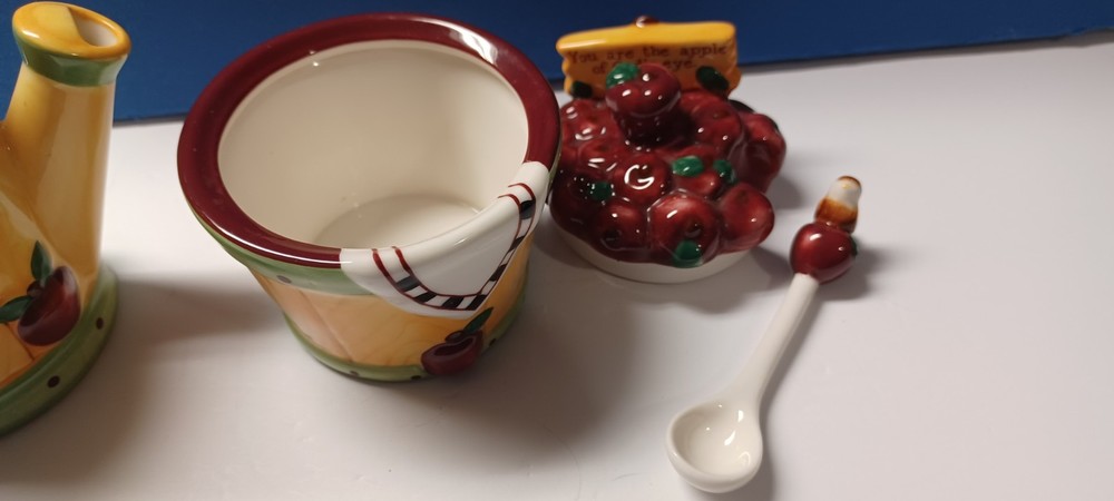 Surgar Bowl And Creamer Set By Dicksons