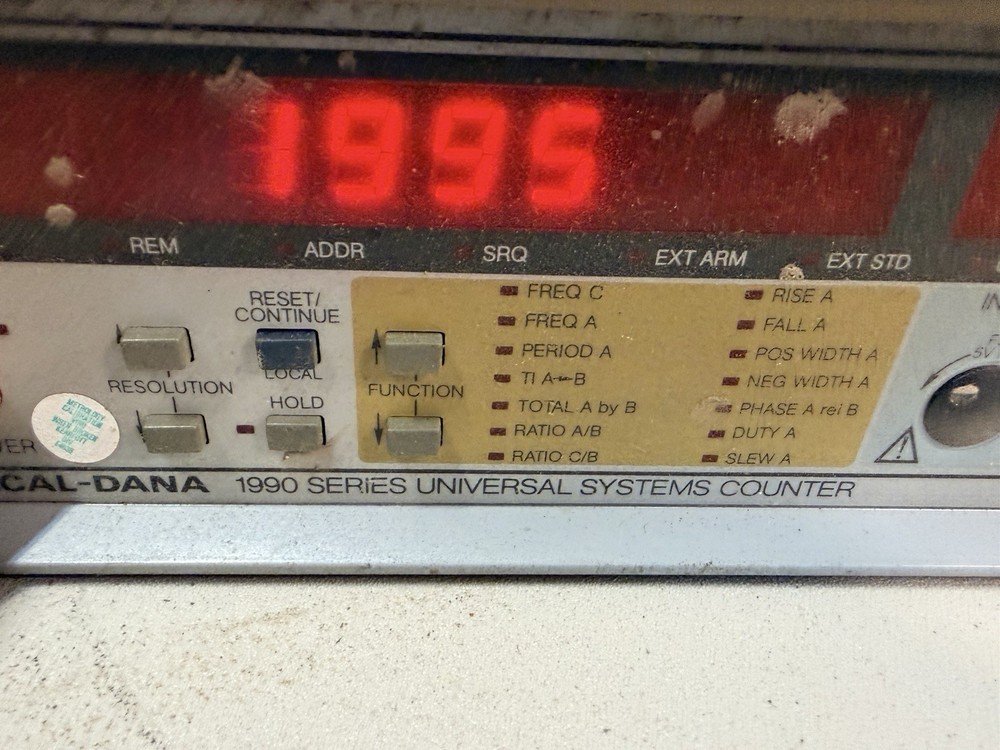 Racal-Dana 1995 Universal Counter