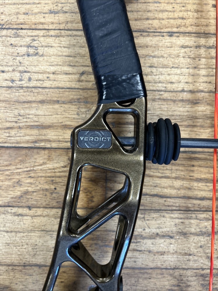 Elite Verdict 65lbs Bronze Bow