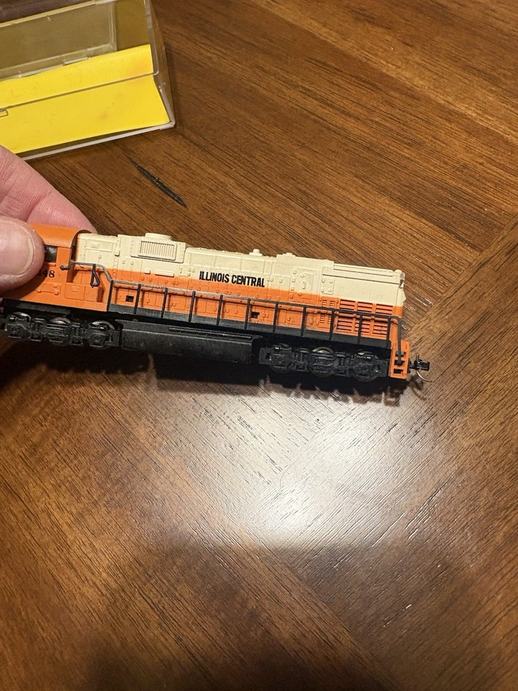 Motorized Illinois Central 3148 Train Engine