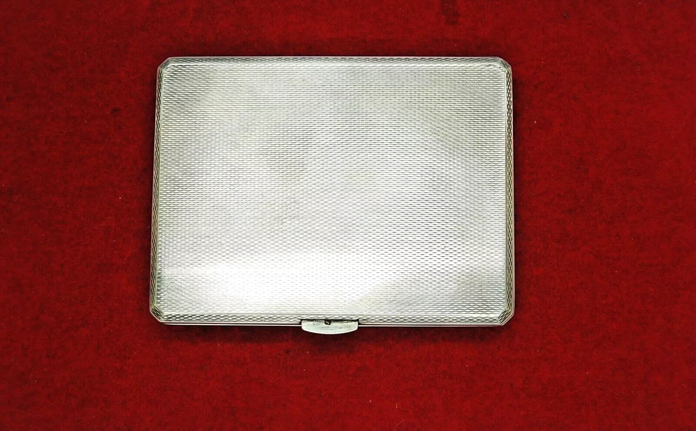 ANTIQUE W B BROADWAY & CO BIRMINGHAM STERLING SILVER ENGRAVED CIGARETTE CASE