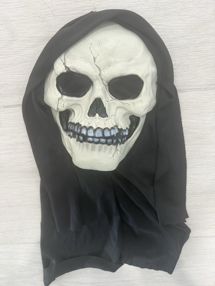 2 Easter Unlimited Scream & Skull Mask