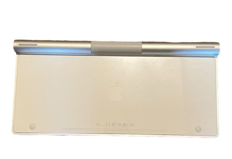 Apple Magic Keyboard Wireless with Bluetooth Battery Operated WORKS A1314