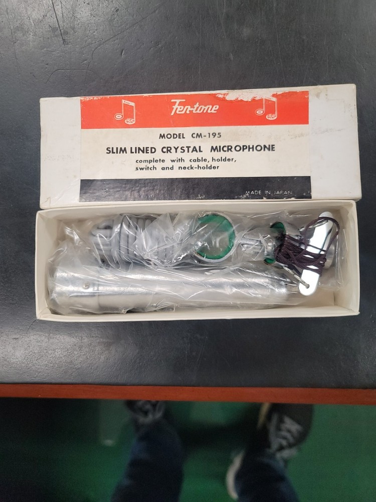 CM-195 SLIM LINED CRYSTAL MICROPHONE