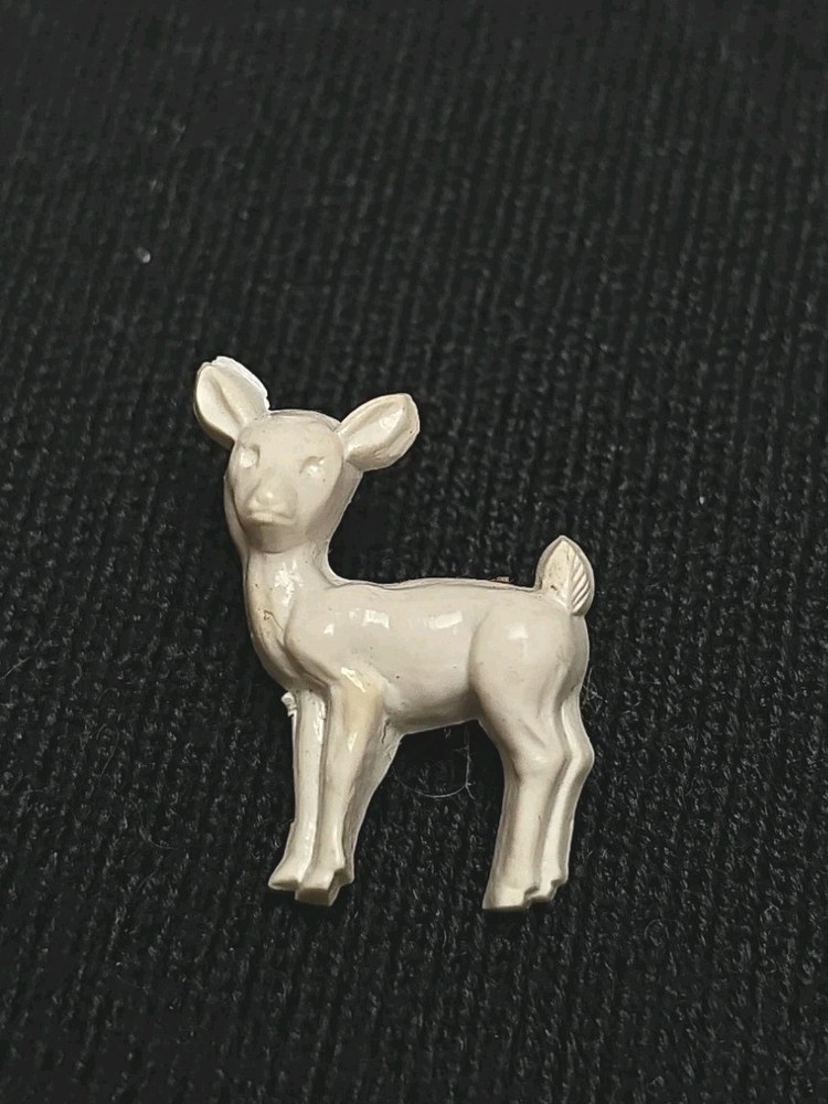 3 Vintage White Deer Buttons