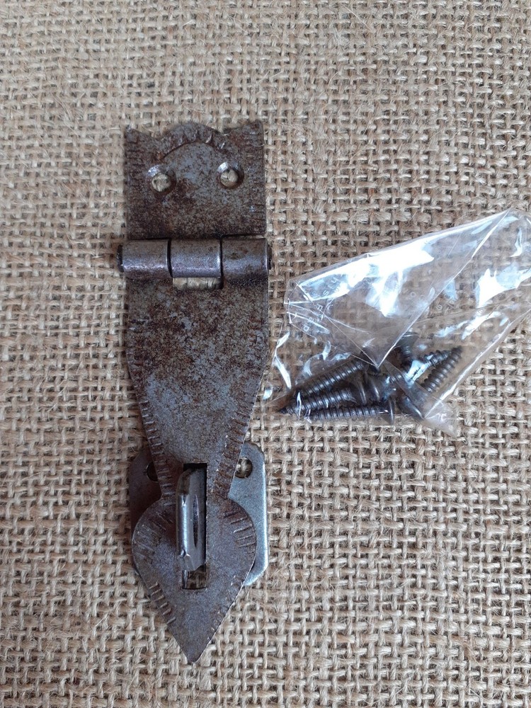 Rustic Decorative 4" Antique Iron Arrowhead Hasp & Staple