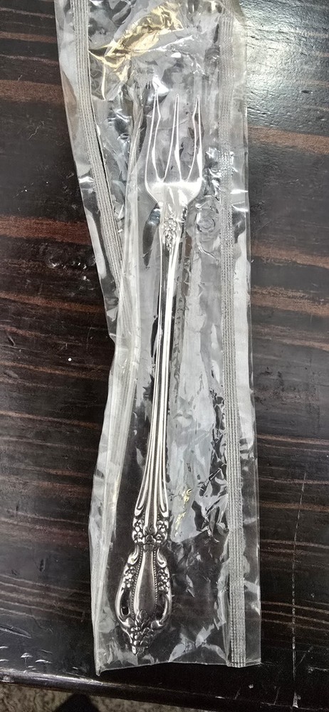 vintage oneida flatware set