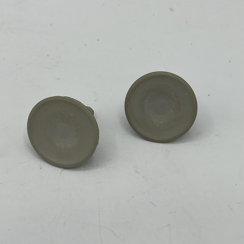 Black & Decker 8-cup Food Processor FP1800B Two Replacement Bottom Rubber Feet