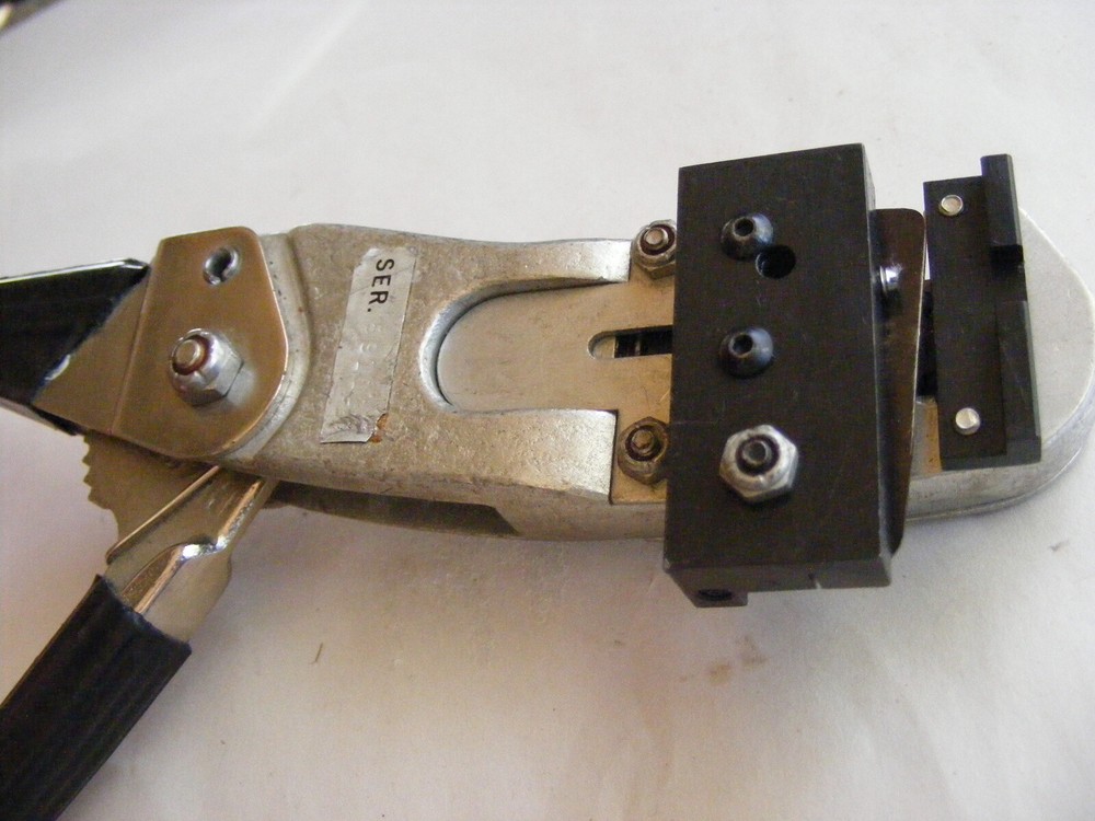 Winchester Electronics No. 107-0525 Hand Crimp Tool