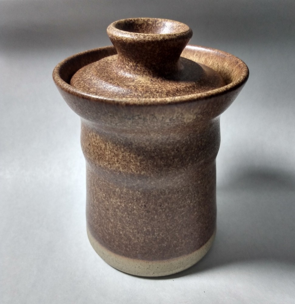 Sponge brown small container sugar jar lidded pottery signed smooth glaze