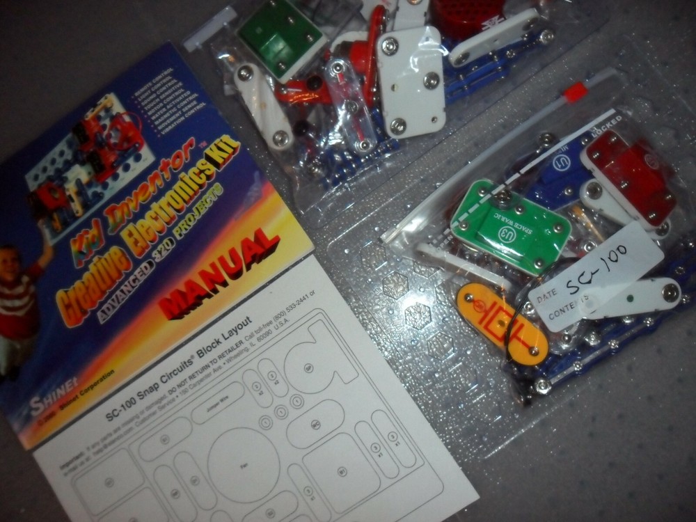 Snap Circuits Creative Kit Manual bundle Model SC-100 blocks plus 320 Projects