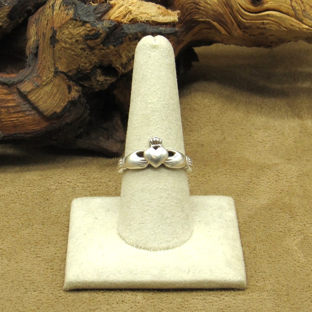 Vintage Sterling Silver Claddagh Traditional Relationship Ring