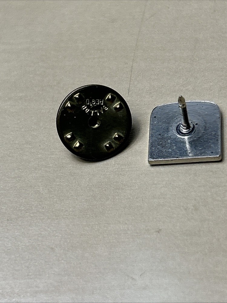 John Deere 125 Years Pin Small