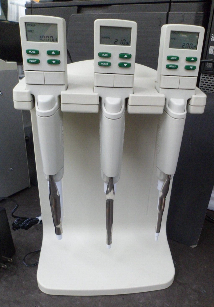 Rainin E3 Rapid Charging with 3 single channel pipettes
