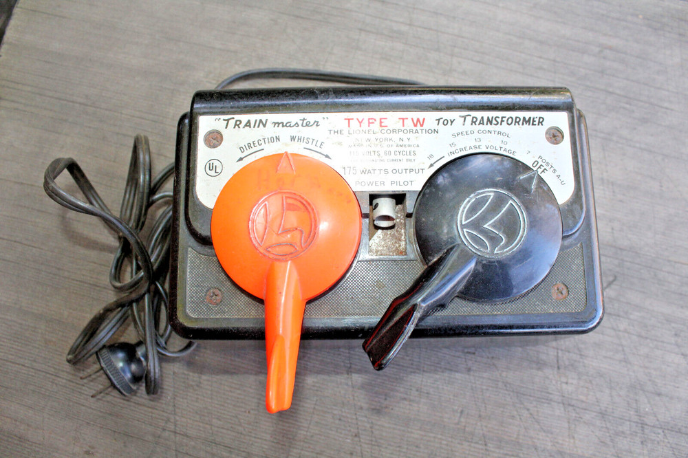 Lionel Postwar TW 175 Watt Transformer b2