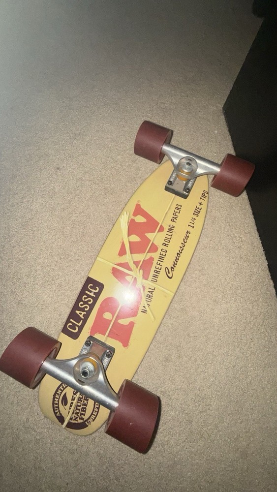 RAW Limited Edition Cruiser Skateboard Complete Set Barely Used