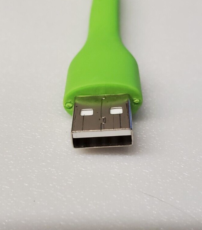 Portable Mini Flexible LED Light USB Lamp - -Foldable - Used , tested , works