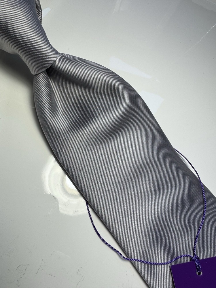NWT VERSE 9 SOLID COLOR NEW STYLE PRINT SILK DESIGNS TIE & HANKY