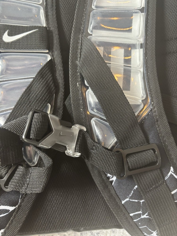 Nike Elite Pro 32L Basketball Backpack - Black/White
