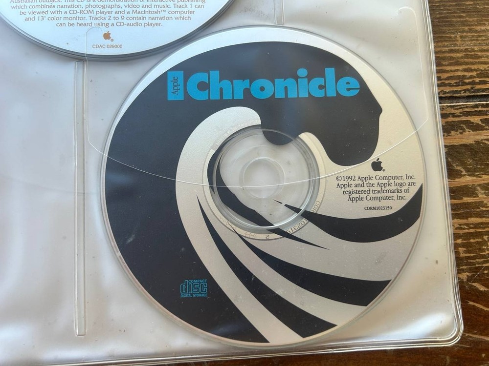 Apple Macintosh Compact Discs CD-ROM Sampler Lot w Case Nautilus Kodak