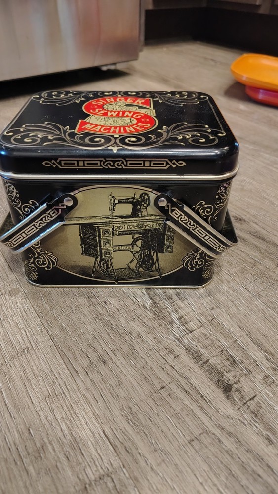 SINGER Sewing Machine Metal Storage Accessory Box black 2 handles