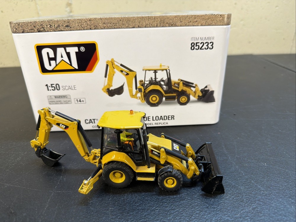 Diecast Masters 1:50 420F2 Backhoe Loader & Tin CLEAN