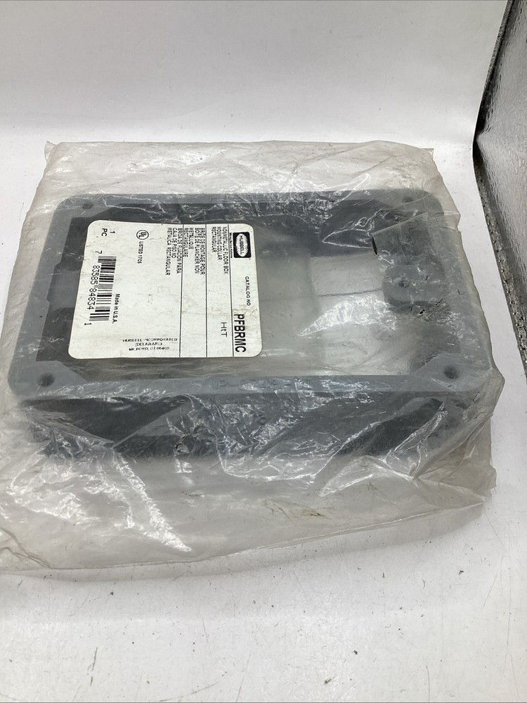 Hubbell PFBRMC Nonmetallic Floor Box Mounting Collar Rectangular NEW