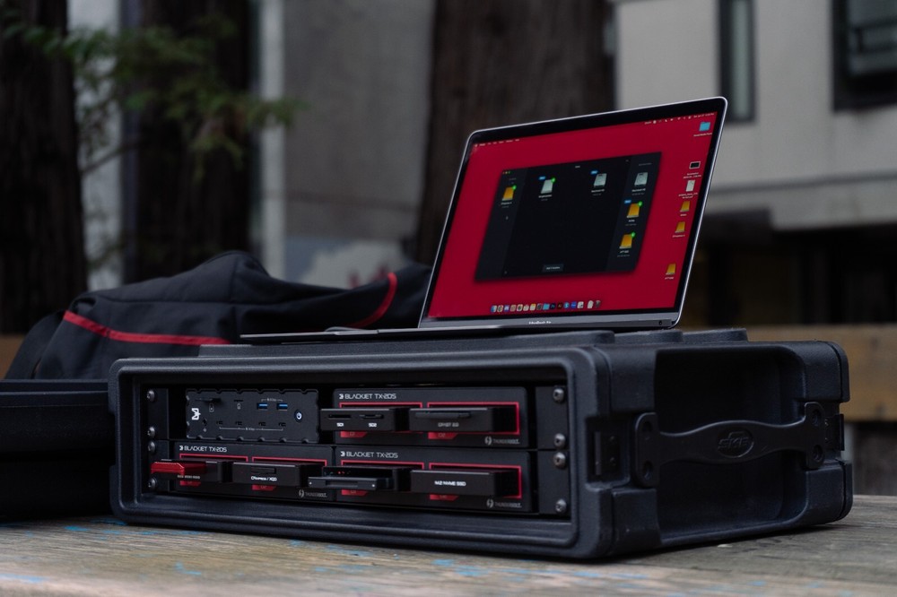 BLACKJET TX-2DS 2-Bay Thunderbolt 3 Docking System Pro Workflow (OPEN BOX)