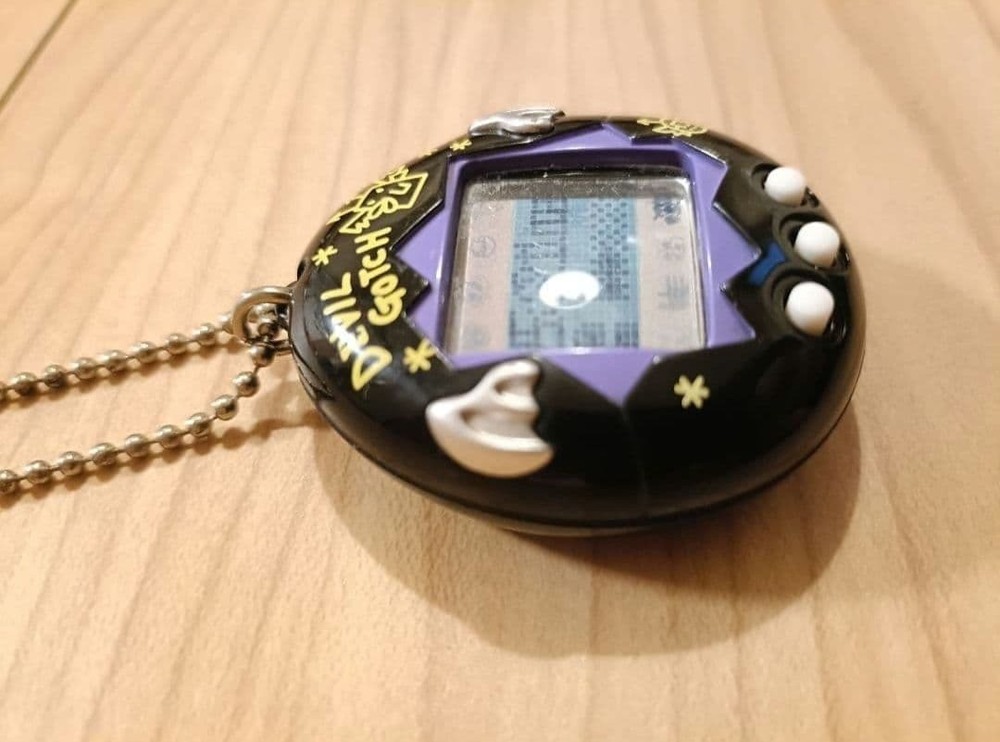 Bandai Deviltchi Devilgotchi Devil Tamagotchi Virtual Pet Black 1998 TMGC
