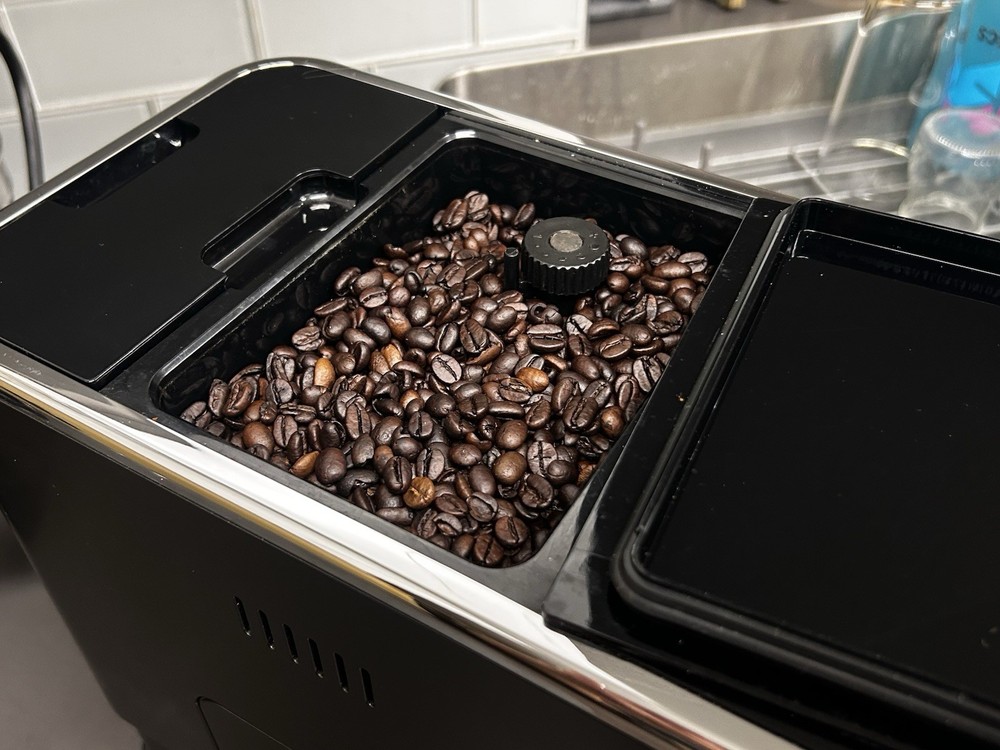 Tchibo ESPERTO Caffè 1.1 Fully Automatic Coffee Maker Bean to Brew