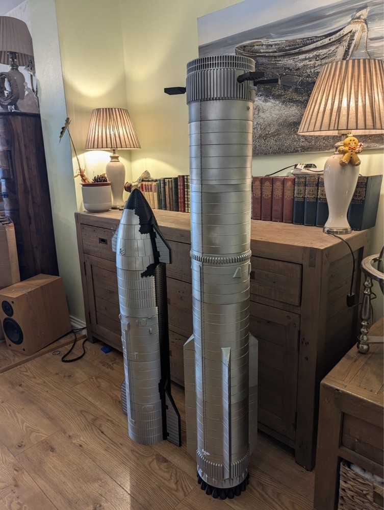 SpaceX space x Starship , MASSIVE model 1/64 scale - Massive 2.45 METERS