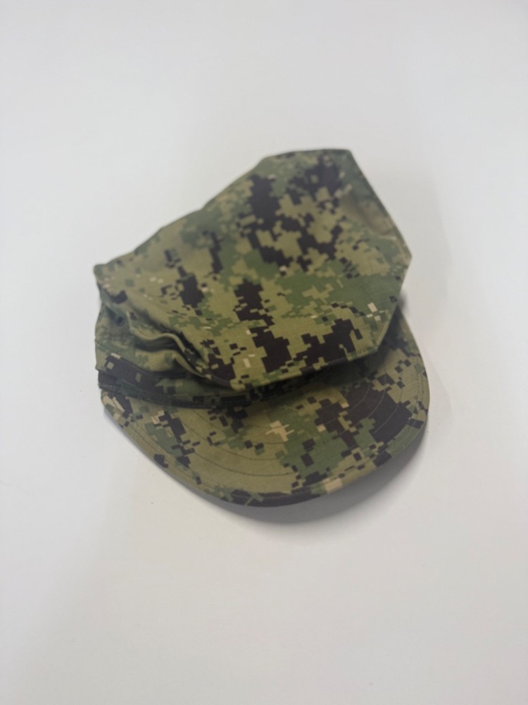 US Navy Working Type III Cap Hat Size 7 7/8 AOR2