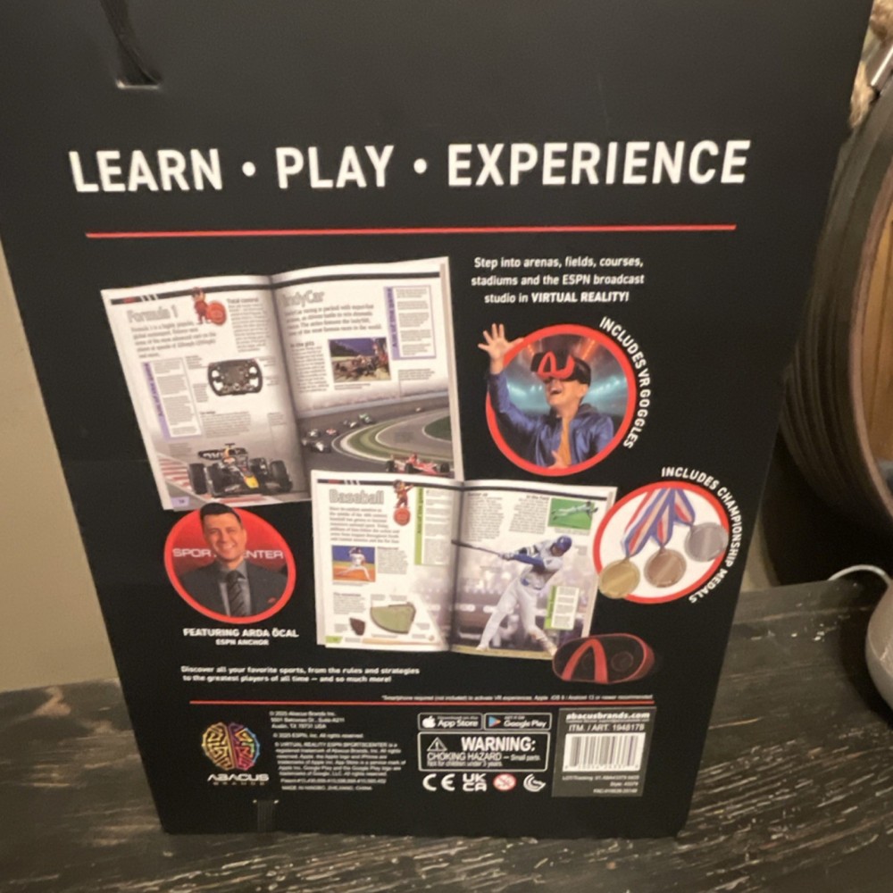 ESPN Virtual Reality Smartphone VR Headset Red Black with Interactive Book