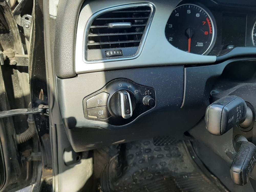 A4 AUDI 2011 High Mounted Stop Light 922519