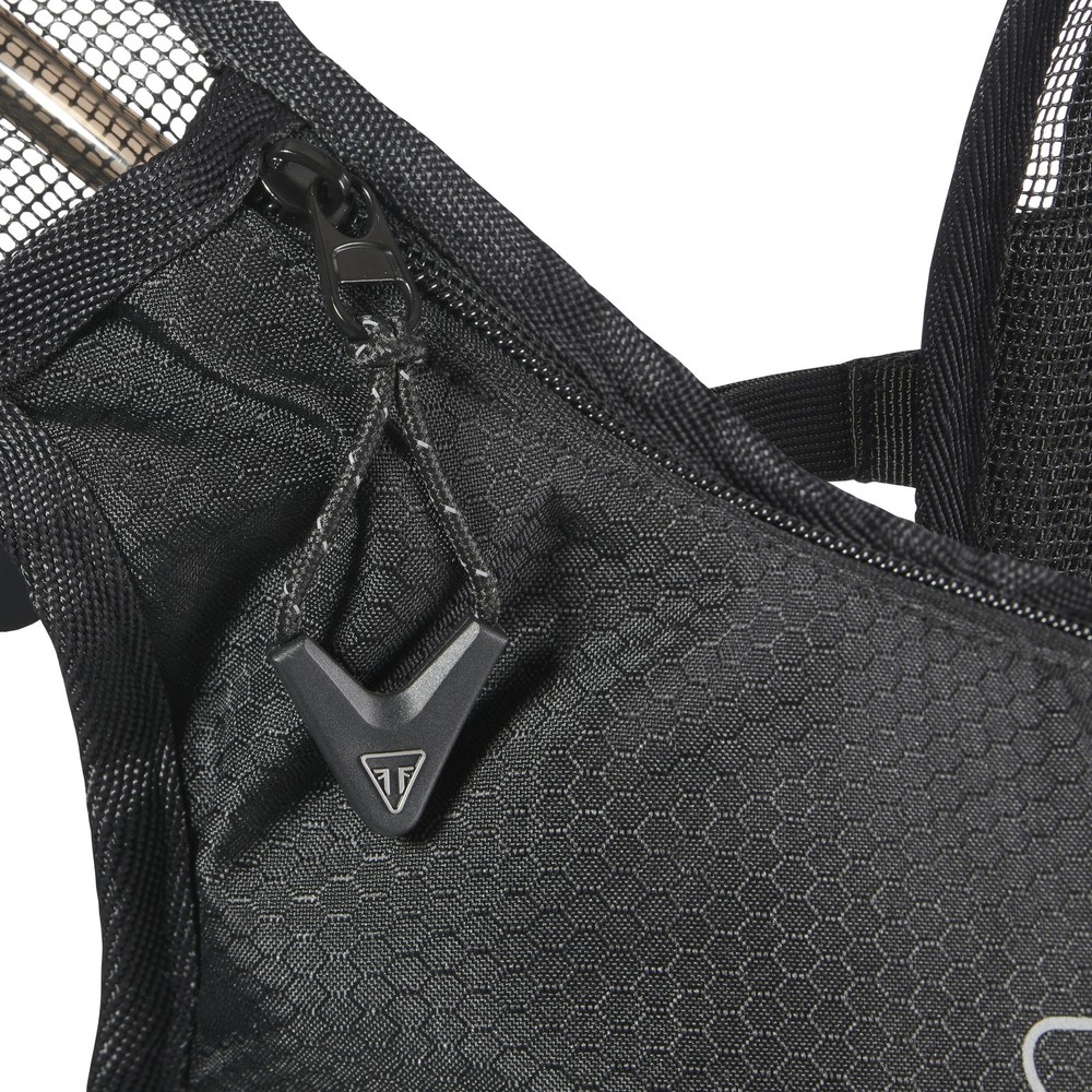 Triumph Motorcycles MLUA24003 - 2L Hydro Backpack Hydration Pack Black