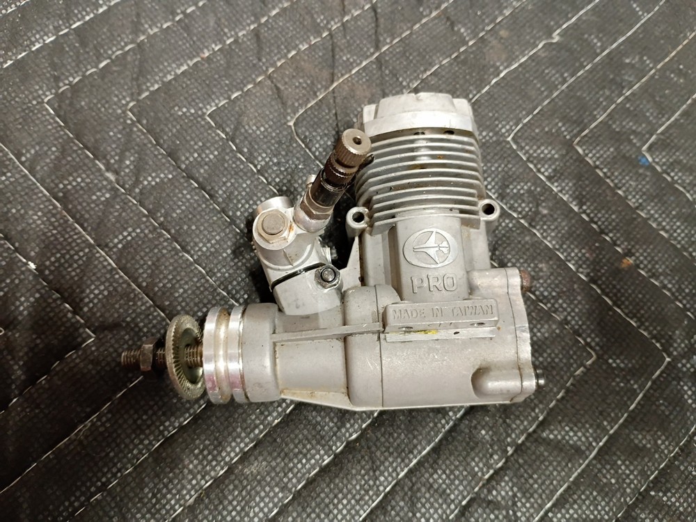Thunder Tiger Pro 46  RC AIRPLANE ENGINE