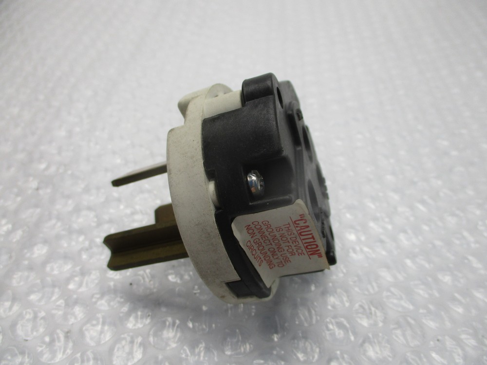 HUBBELL 9337C PLUG (AS PICTURED) UNMP